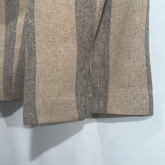 Vintage 80’s Chibarø Dolman Sleeved 2 piece suit with high waisted capri pants. - Picture 8 of 13